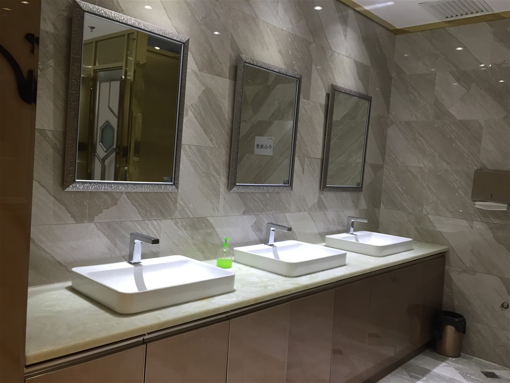 KTV洗手间墙、地面选取217永信贵宾会瓷砖全抛釉爱丁堡-天堡石KYP8062铺贴