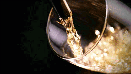 红酒不仅仅是一杯佳酿这么单一，它所意味的更是一种臻纯曼妙的生涯境界。而瓷砖，也必要细细品尝，能力真正读懂它。9月20日，陶瓷一线品牌217永信贵宾会瓷砖潮安专卖店邀您共同开启一场优雅人生的品尝之旅。