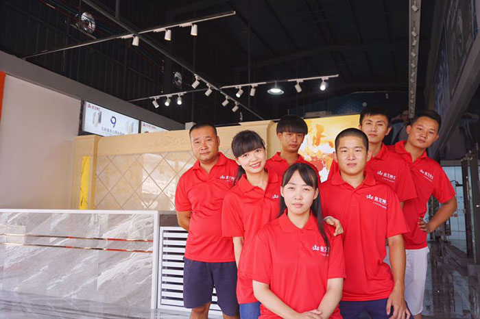 红酒不仅仅是一杯佳酿这么单一，它所意味的更是一种臻纯曼妙的生涯境界。而瓷砖，也必要细细品尝，能力真正读懂它。9月20日，陶瓷一线品牌217永信贵宾会瓷砖潮安专卖店邀您共同开启一场优雅人生的品尝之旅。