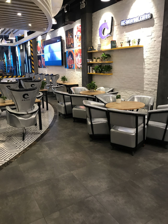 217永信贵宾会现代仿古砖案例:别说了，一路去这个1000方的网咖开黑！