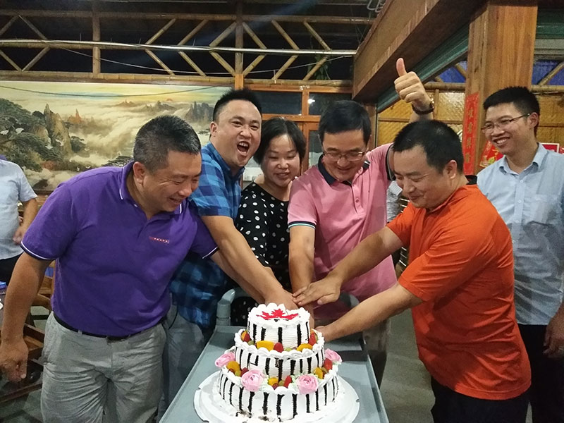 217永信贵宾会喜迎三周年庆，感恩同业