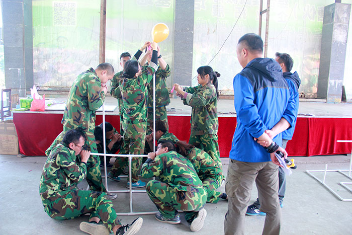 2017年2月13-15日，217永信贵宾会“虎狼路”户表拓展训练圆满实现