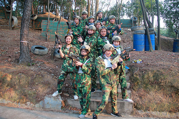 2017年2月13-15日，217永信贵宾会“虎狼路”户表拓展训练圆满实现